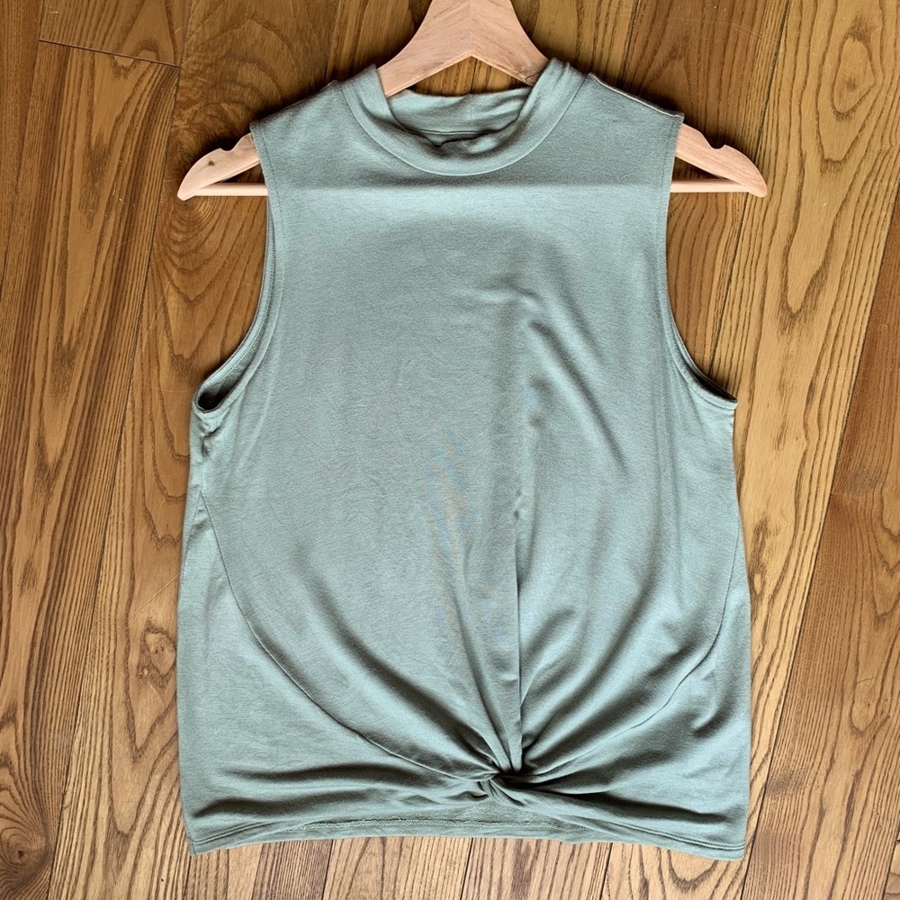 RW&CO Green Sleeveless top